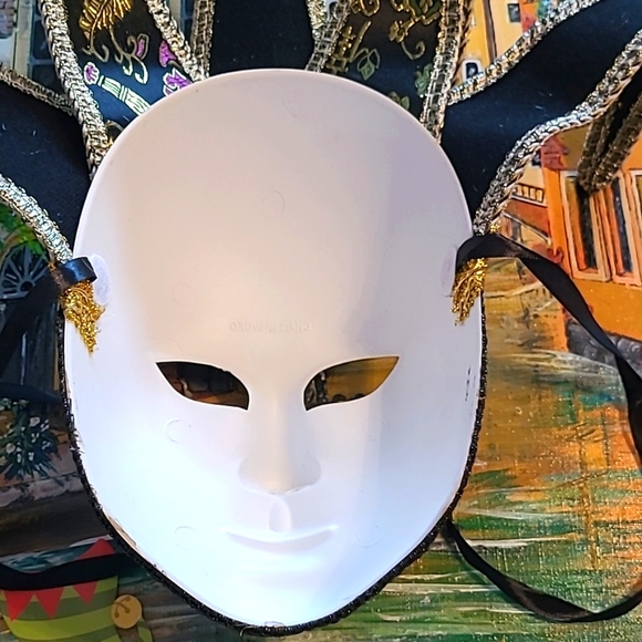 Masquerade Venezian Jester Black,Gold White Crack Grain Style Full Face Mask. - Picture 8 of 12